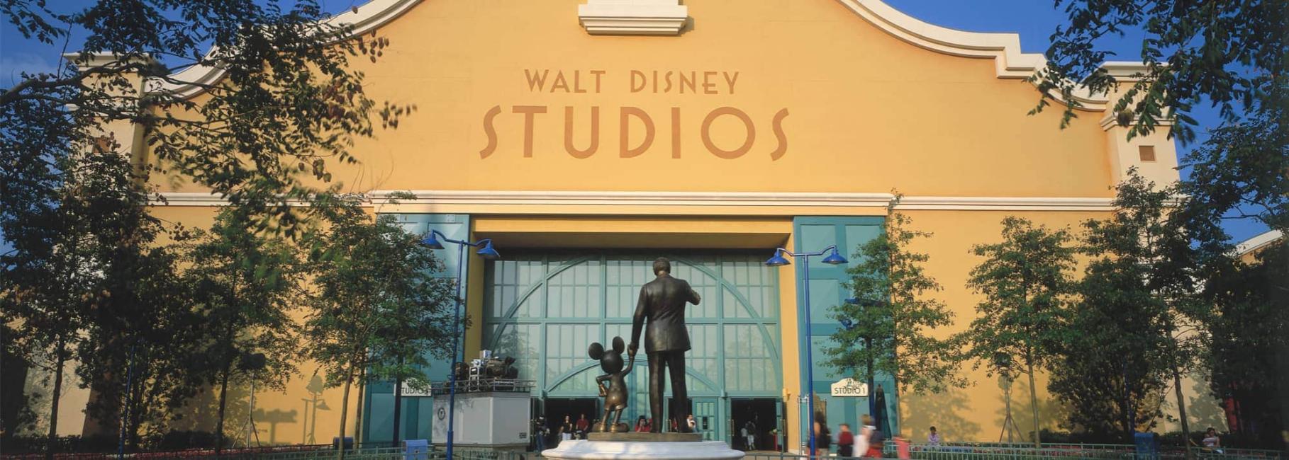 paris media trip header nst